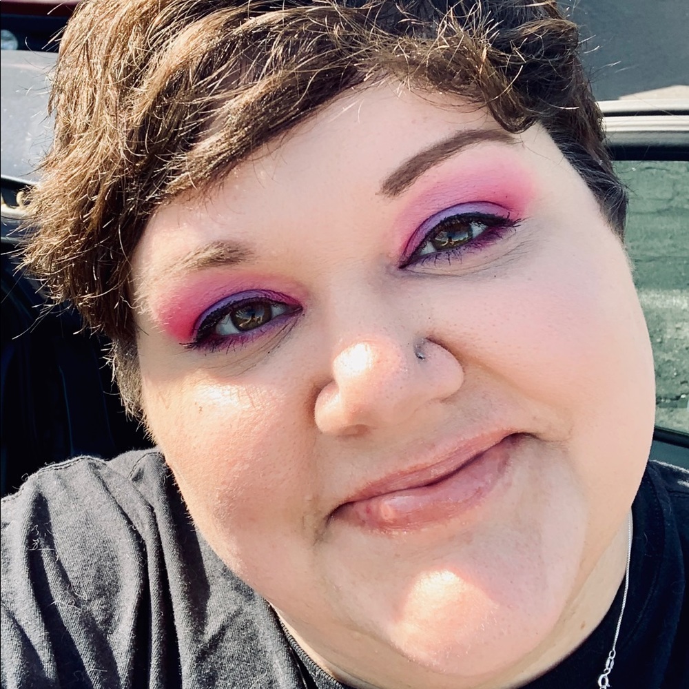 Meet your Posher, Julie